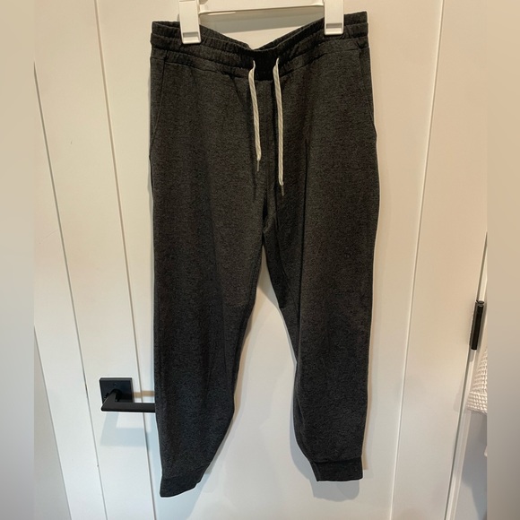 Vuori Women’s Performance Jogger - Picture 1 of 3